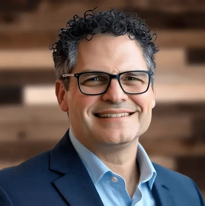 Headshot of Peter Argondizzo