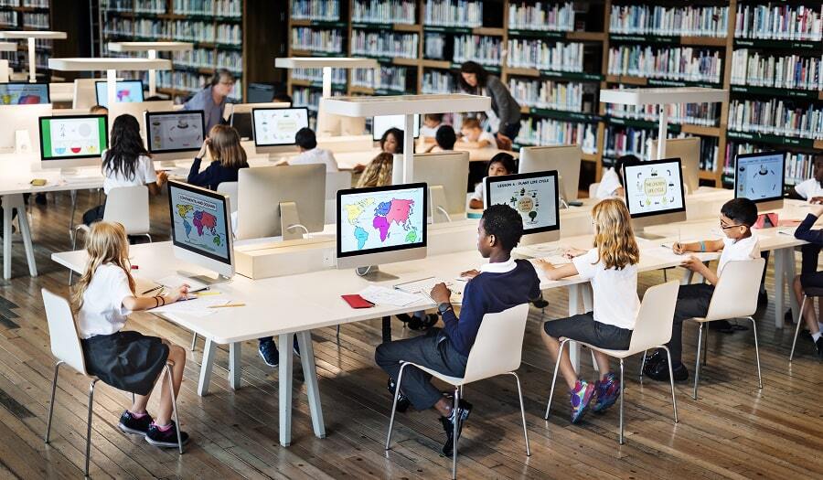 Students in computer class